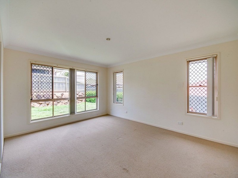 4 Tenzing Court, Warner QLD 4500