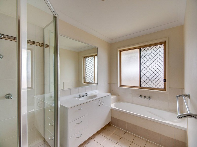 4 Tenzing Court, Warner QLD 4500