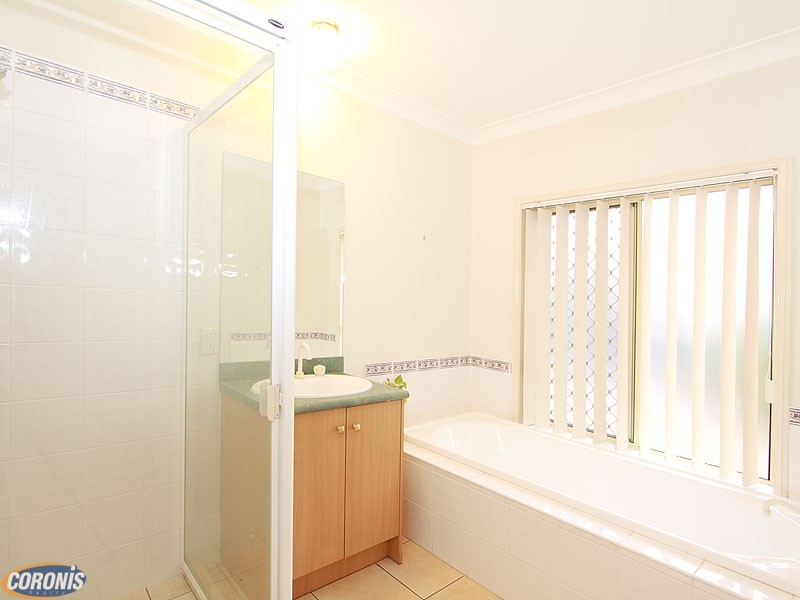 9 Schoolside Place, Bracken Ridge QLD 4017