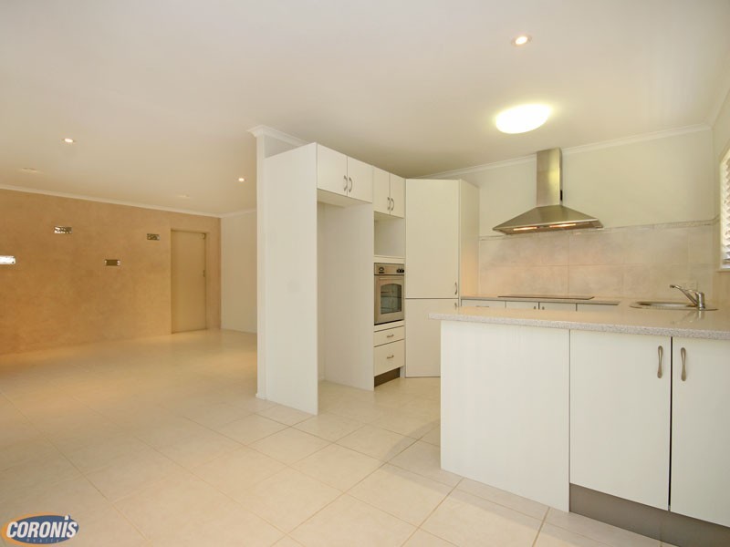 21 McGinn Road, Ferny Grove QLD 4055
