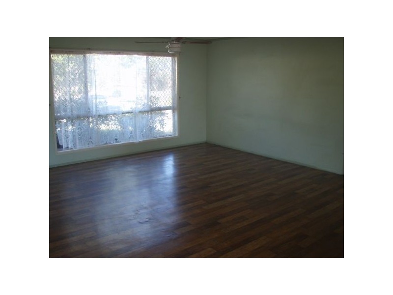 8 Gowan Court, Kallangur QLD 4503