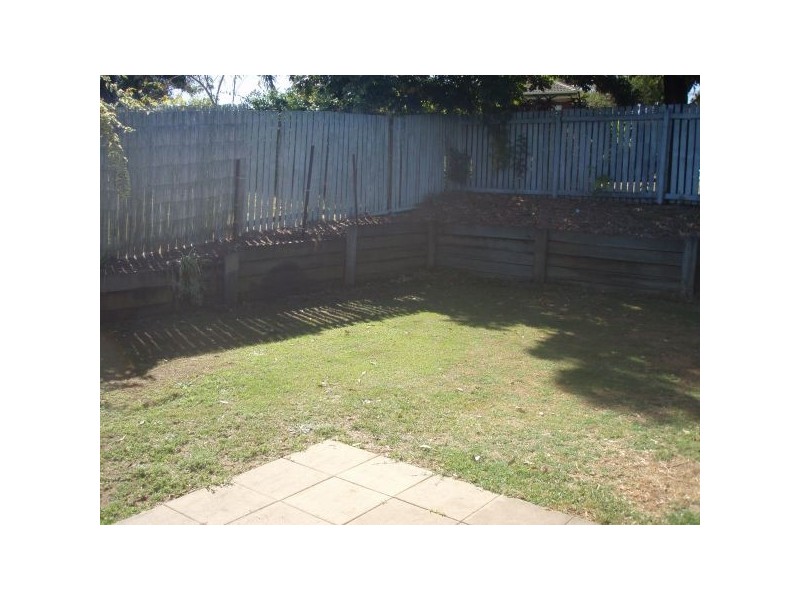 8 Gowan Court, Kallangur QLD 4503