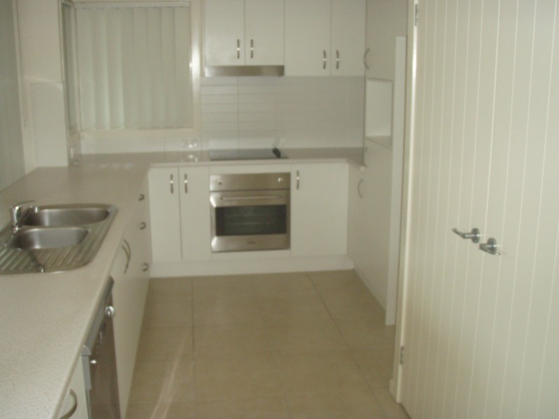 1/64 Station Road, Lawnton QLD 4501