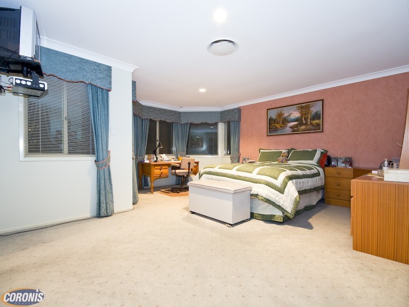 Eatons Hill QLD 4037