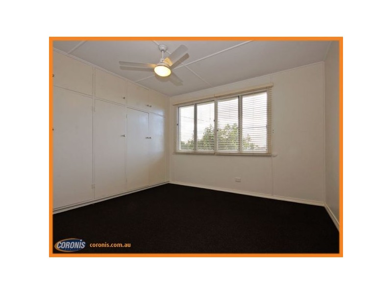 15 Neal Street, Brighton QLD 4017