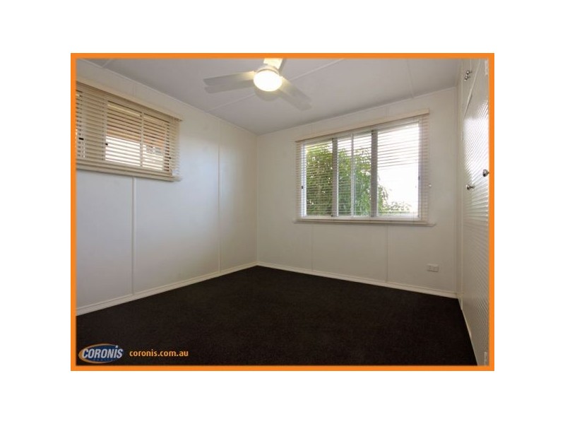 15 Neal Street, Brighton QLD 4017