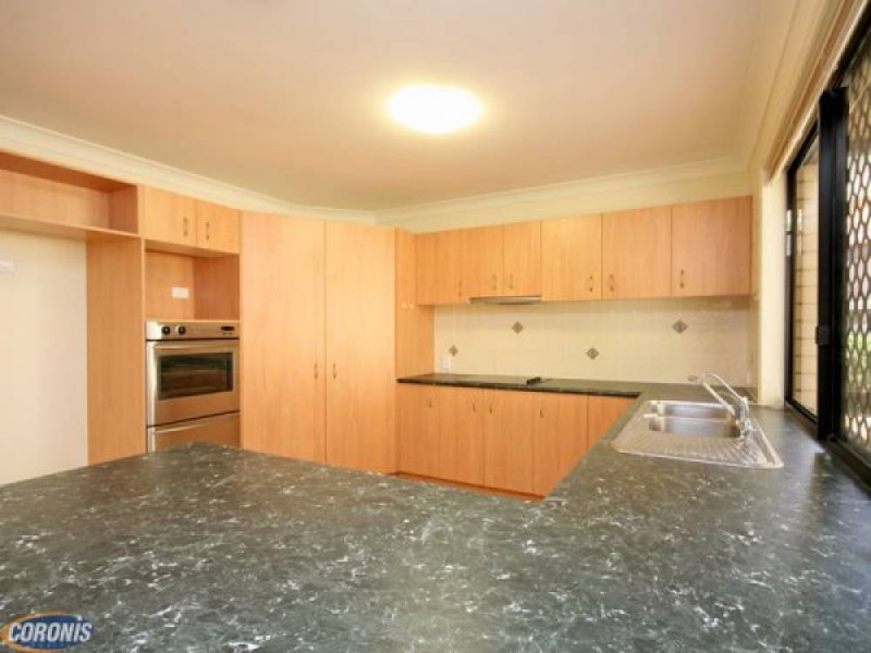 1 Taun Court, Albany Creek QLD 4035