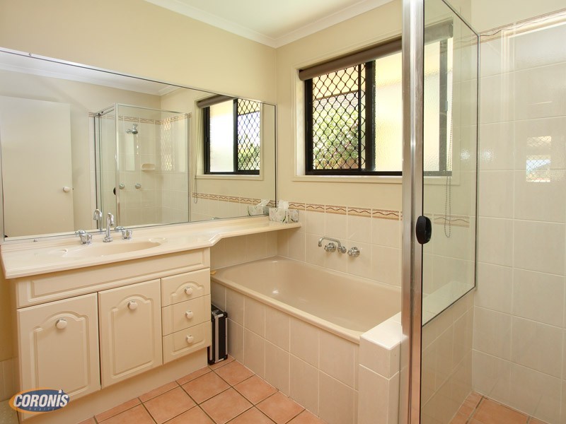 48 McGinn Road, Ferny Grove QLD 4055