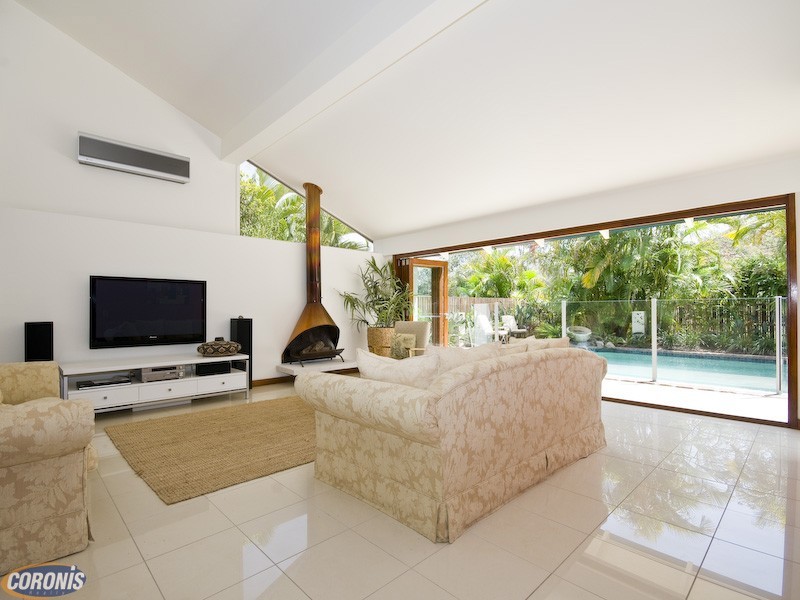 20 Taree Street, Chapel Hill QLD 4069