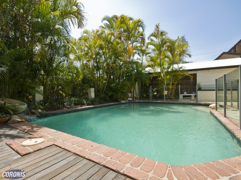 20 Taree Street, Chapel Hill QLD 4069