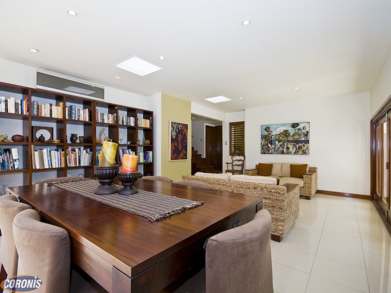 20 Taree Street, Chapel Hill QLD 4069