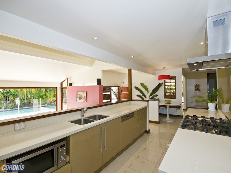 20 Taree Street, Chapel Hill QLD 4069