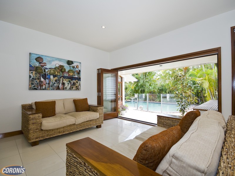 20 Taree Street, Chapel Hill QLD 4069