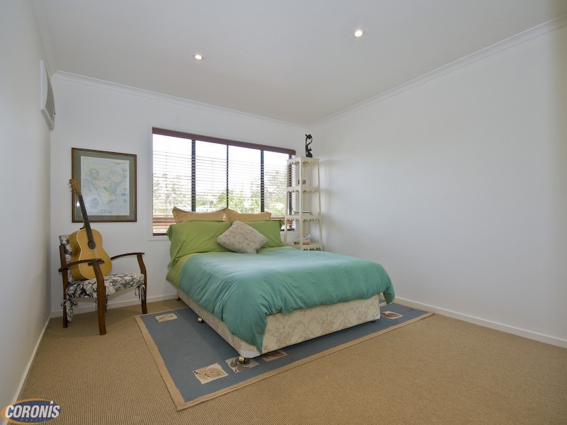 20 Taree Street, Chapel Hill QLD 4069