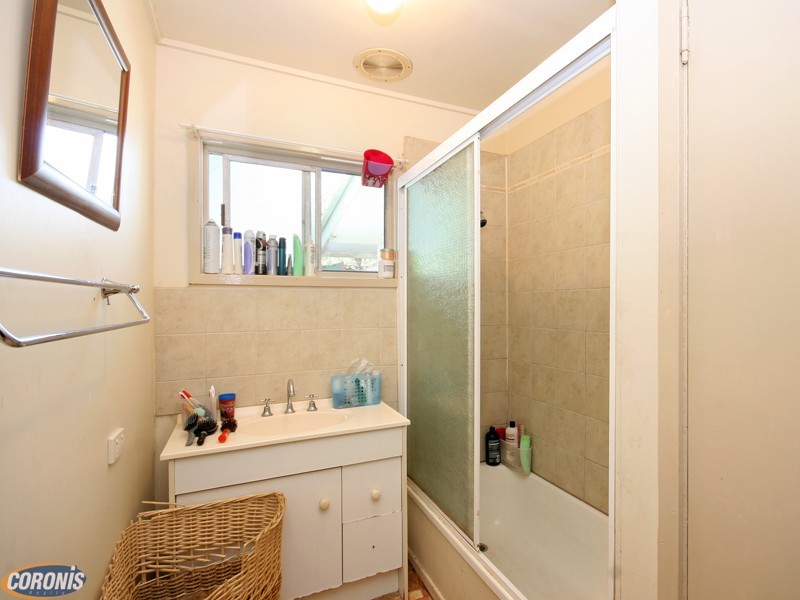 8 Twin View Road, Elimbah QLD 4516