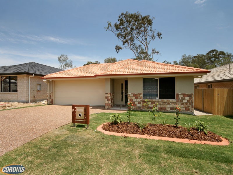 5 Adam Court, Kallangur QLD 4503