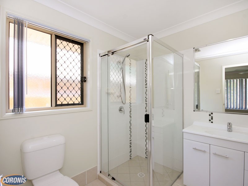 5 Adam Court, Kallangur QLD 4503