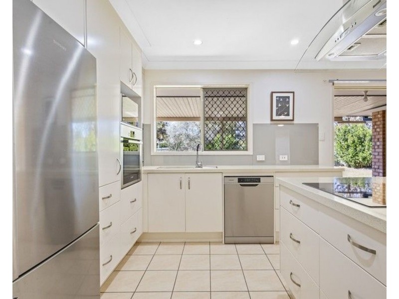 3 Oxford Place, Fitzgibbon QLD 4018