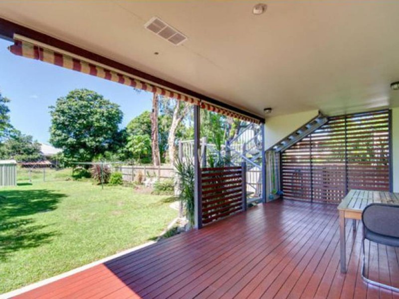 50 Palm Avenue, Shorncliffe QLD 4017