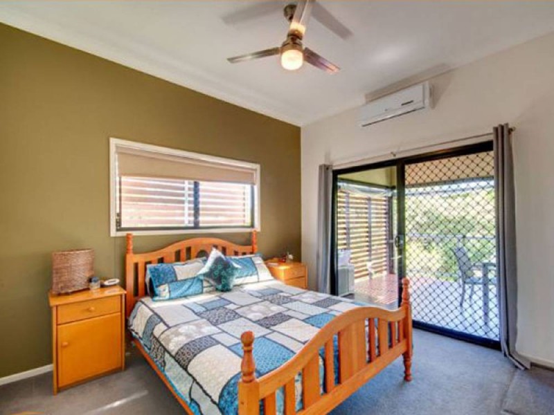 50 Palm Avenue, Shorncliffe QLD 4017