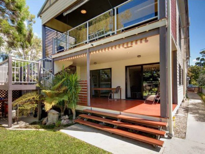 50 Palm Avenue, Shorncliffe QLD 4017