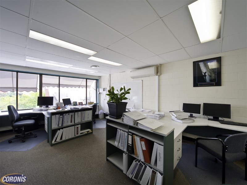 Seventeen Mile Rocks QLD 4073