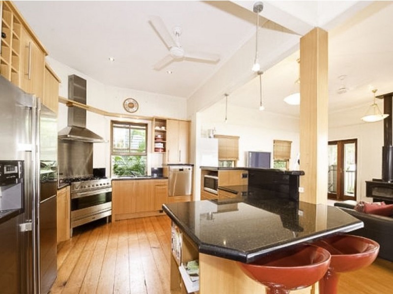 20 Dean Street, Red Hill QLD 4059