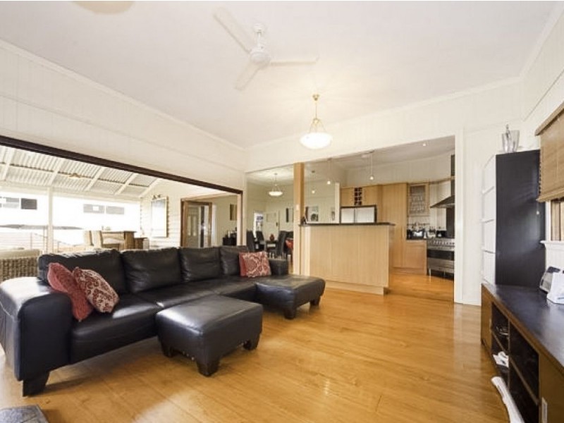 20 Dean Street, Red Hill QLD 4059