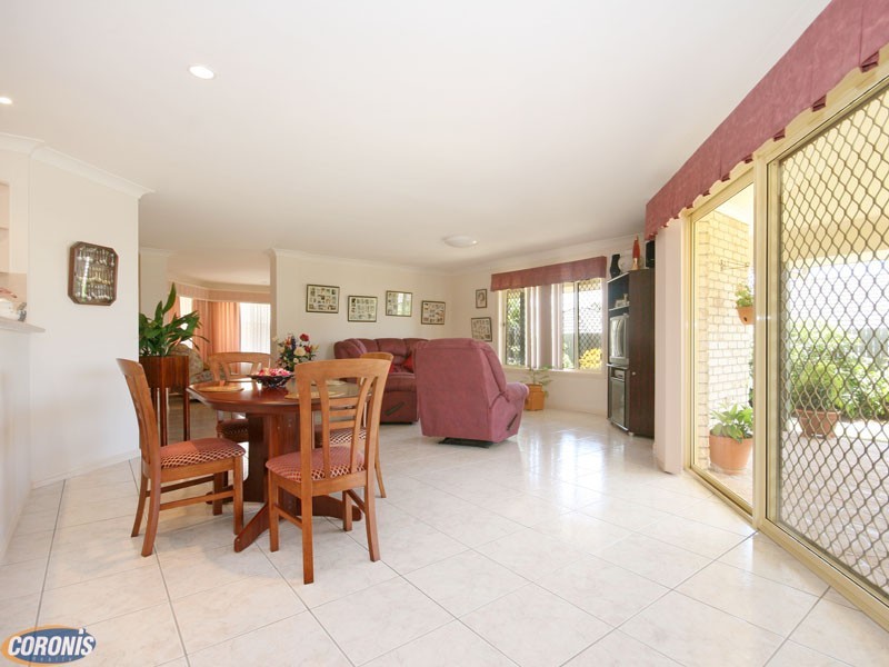 25 Chilton Crescent, North Lakes QLD 4509