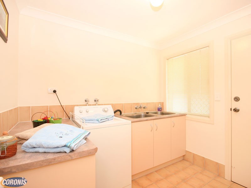 25 Chilton Crescent, North Lakes QLD 4509