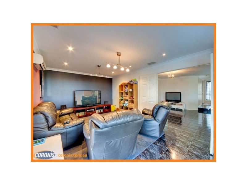 11 Peace Court, Eatons Hill QLD 4037