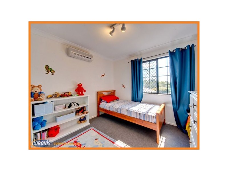 11 Peace Court, Eatons Hill QLD 4037