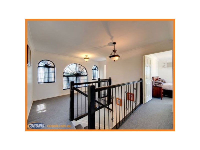 11 Peace Court, Eatons Hill QLD 4037