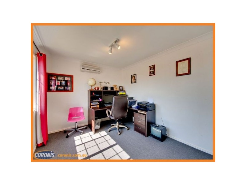 11 Peace Court, Eatons Hill QLD 4037