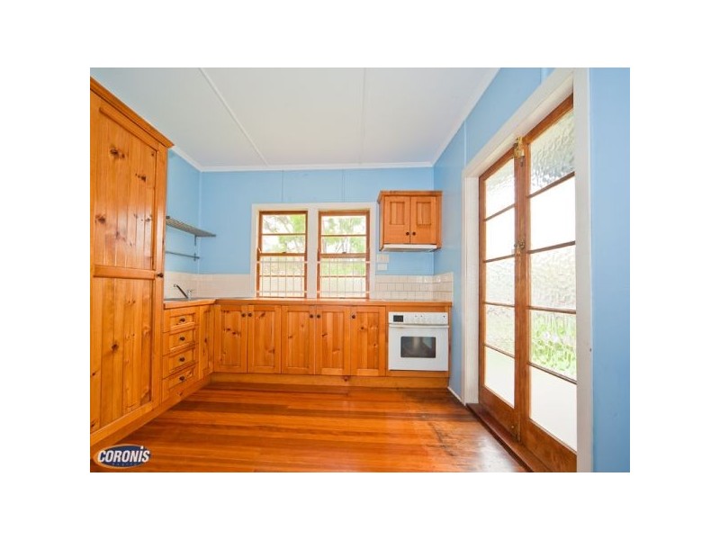 8 Gary Street, Morningside QLD 4170