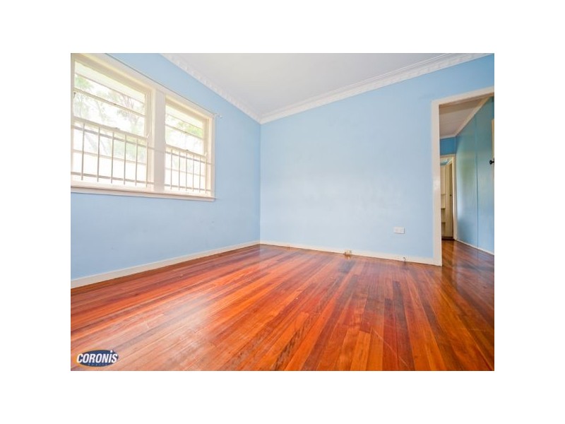 8 Gary Street, Morningside QLD 4170