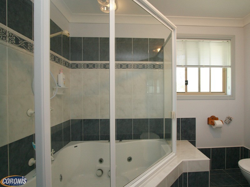 Arana Hills QLD 4054