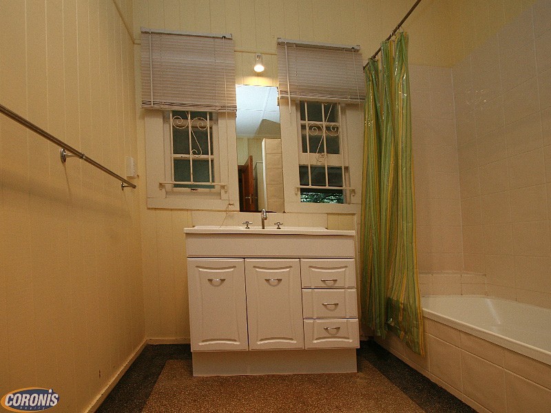 9 Burnley Street, Newmarket QLD 4051