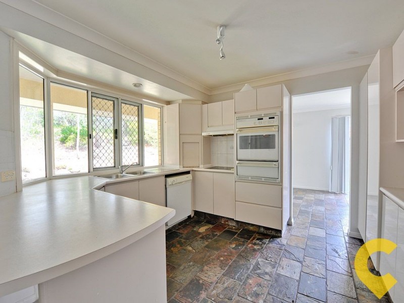 38 Oakmont Crescent, Albany Creek QLD 4035