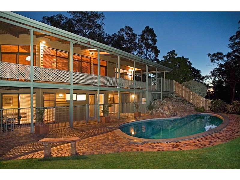 3 Emmaron Court, Ferny Hills QLD 4055