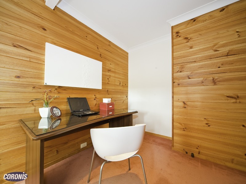 3 Emmaron Court, Ferny Hills QLD 4055