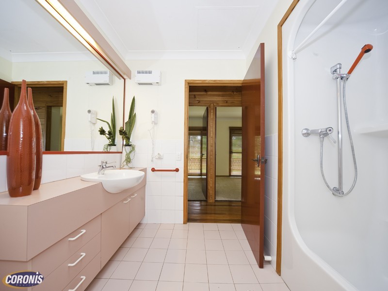 3 Emmaron Court, Ferny Hills QLD 4055