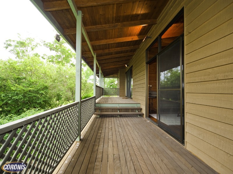 3 Emmaron Court, Ferny Hills QLD 4055