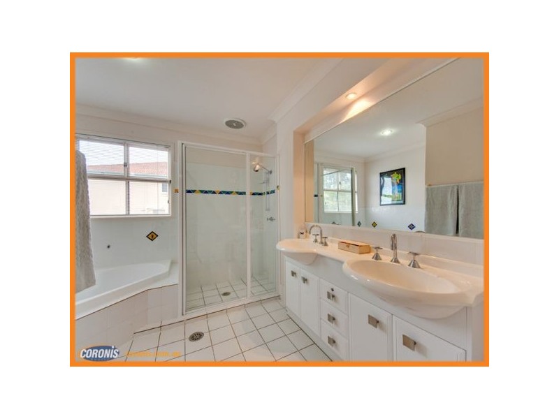 10 Regal Place, Aspley QLD 4034