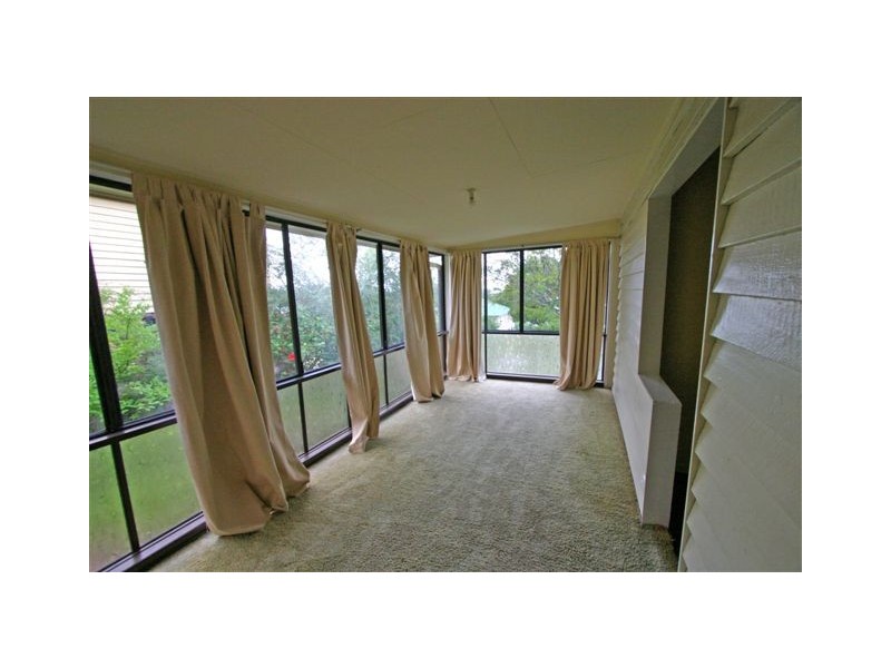 8 Bayview Street, Stafford Heights QLD 4053