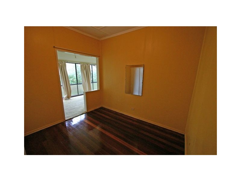 8 Bayview Street, Stafford Heights QLD 4053