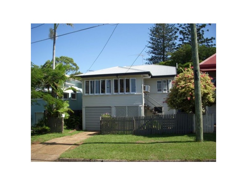 11 Adams Street, Scarborough QLD 4020
