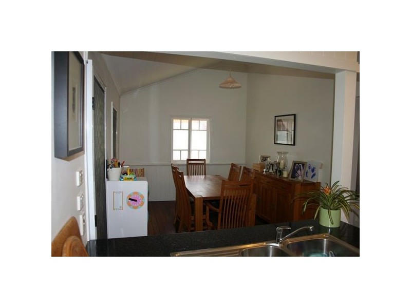 11 Adams Street, Scarborough QLD 4020