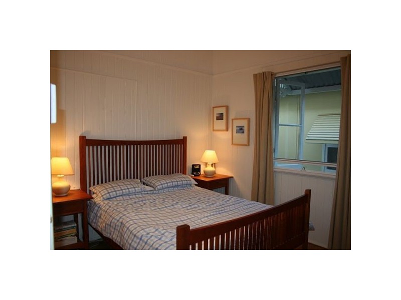 11 Adams Street, Scarborough QLD 4020