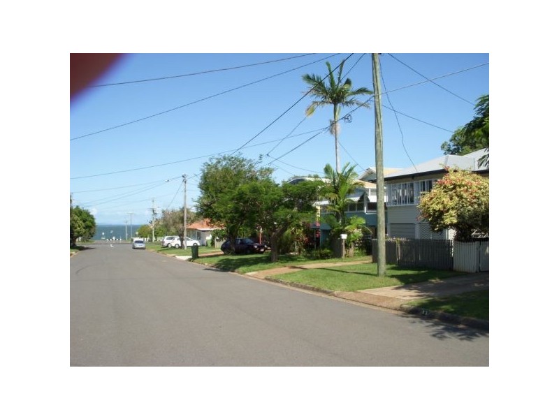 11 Adams Street, Scarborough QLD 4020